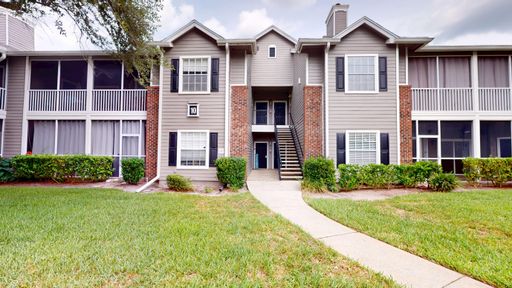 Beautifully updated ground-floor condo in the gated community of Sail Cove at Town Center. – photo 1