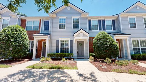 Beautiful 2-bedroom, 2.5-bathroom townhome for rent in the desirable Wolf Creek community! – photo 1