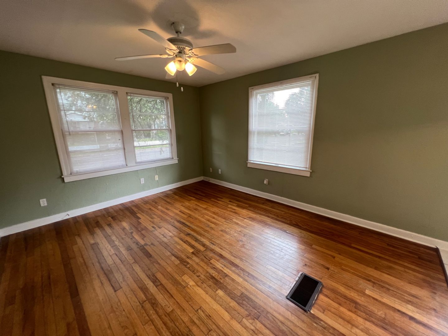 Jacksonville Multiplex: 2608 College St