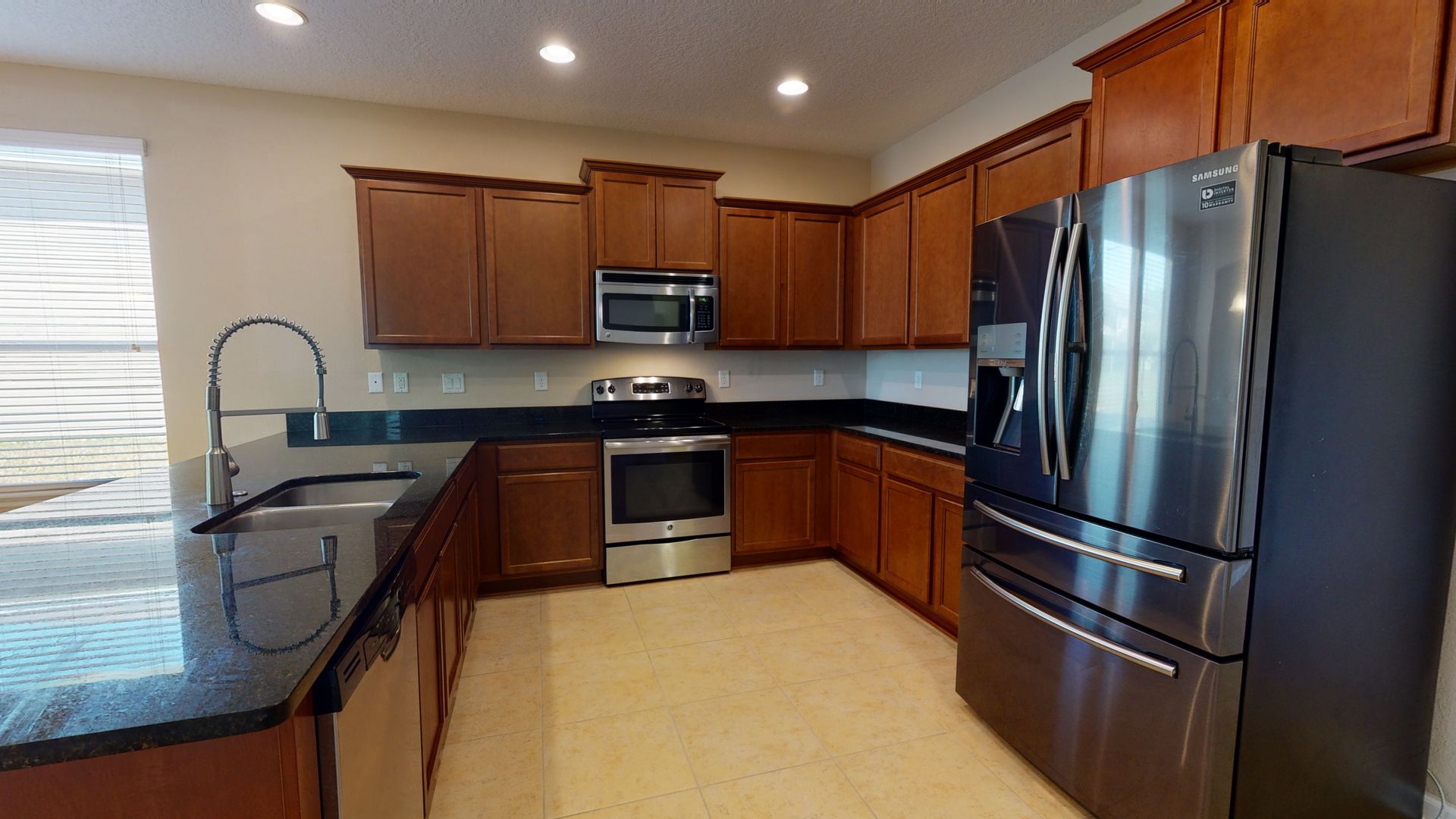 Jacksonville House: 15858 Lexington Park Blvd