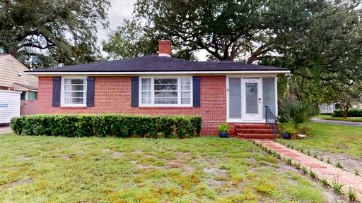 Charming and beautifully updated 3-bedroom, 1-bath home located in the heart of Riverside! – photo 1