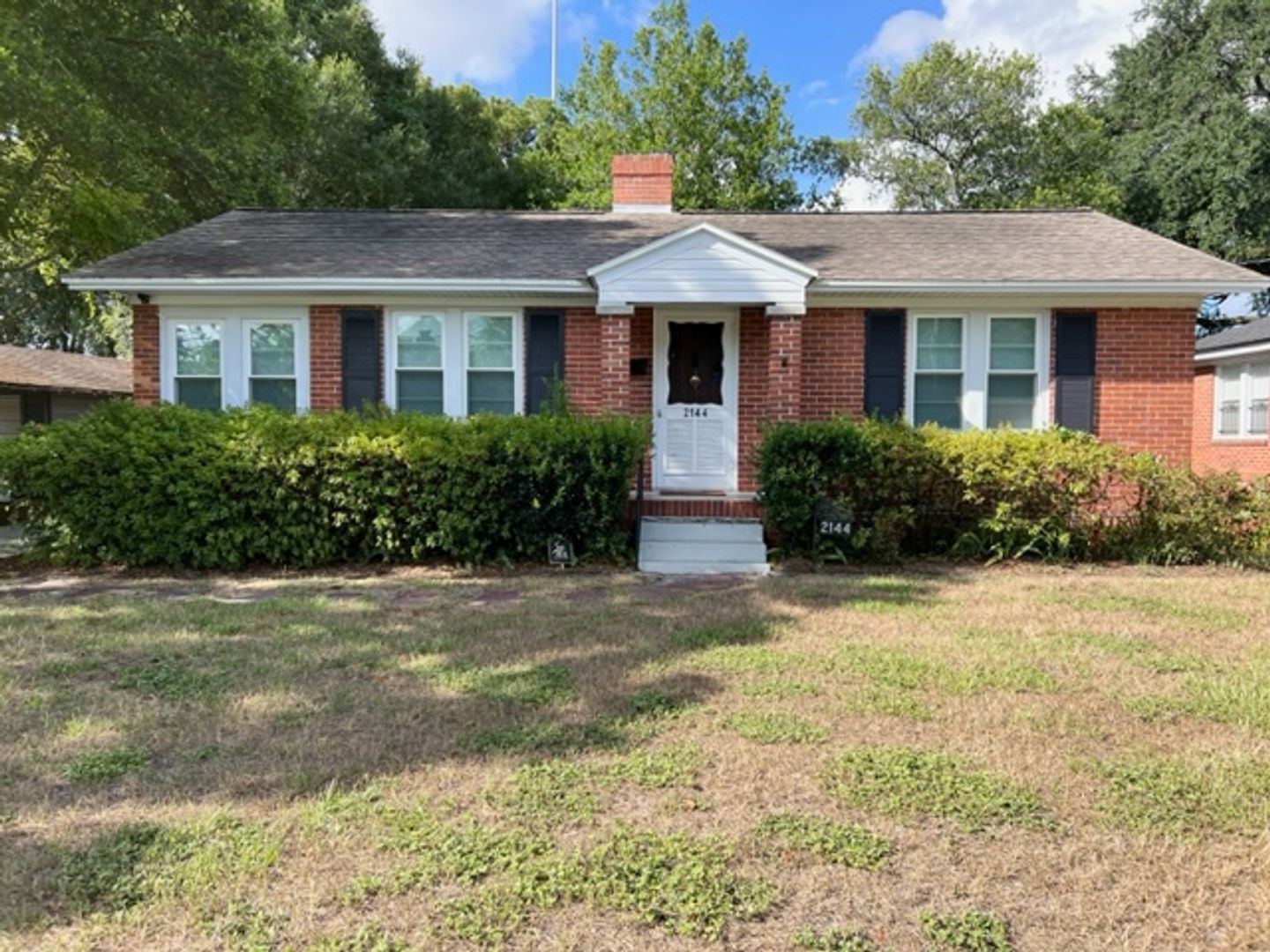 Jacksonville House: 2144 Southampton Rd
