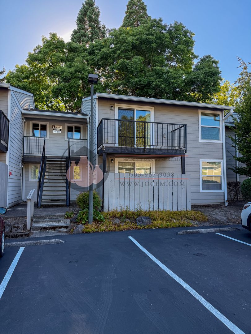 Beaverton Condo: 5488 SW Alger Ave #I-12