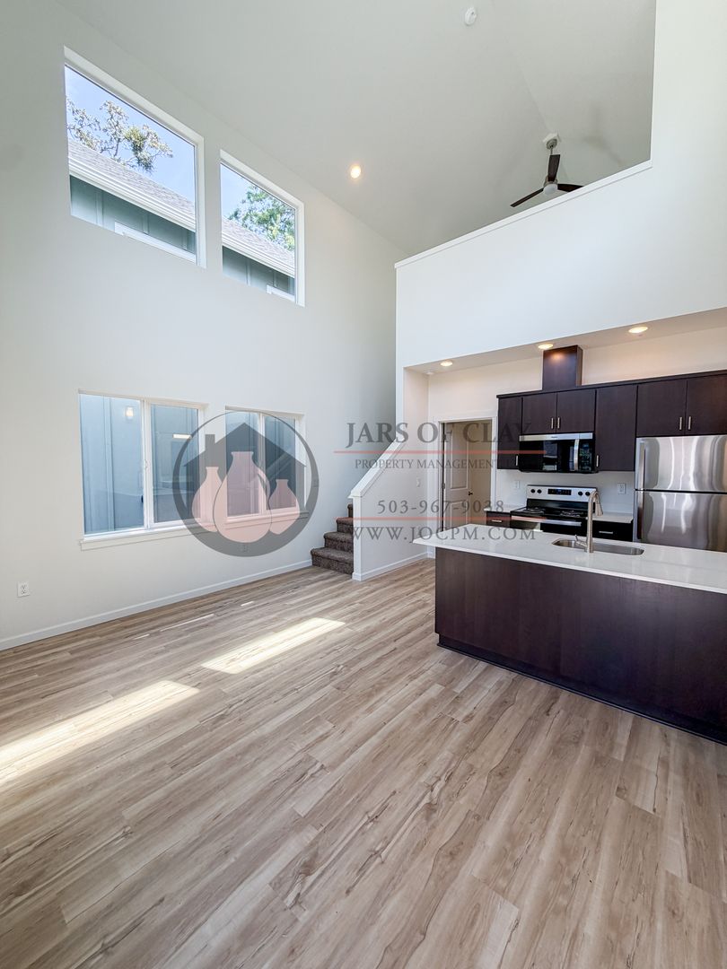 2026-1809 - 2536 - Schurman Cottages 2 of 10