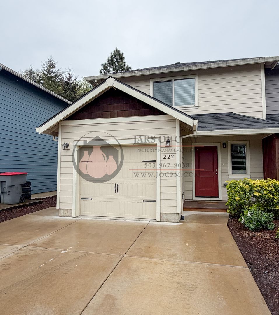 Sheridan Apartment: 213-237 NE Cherry Hill Rd