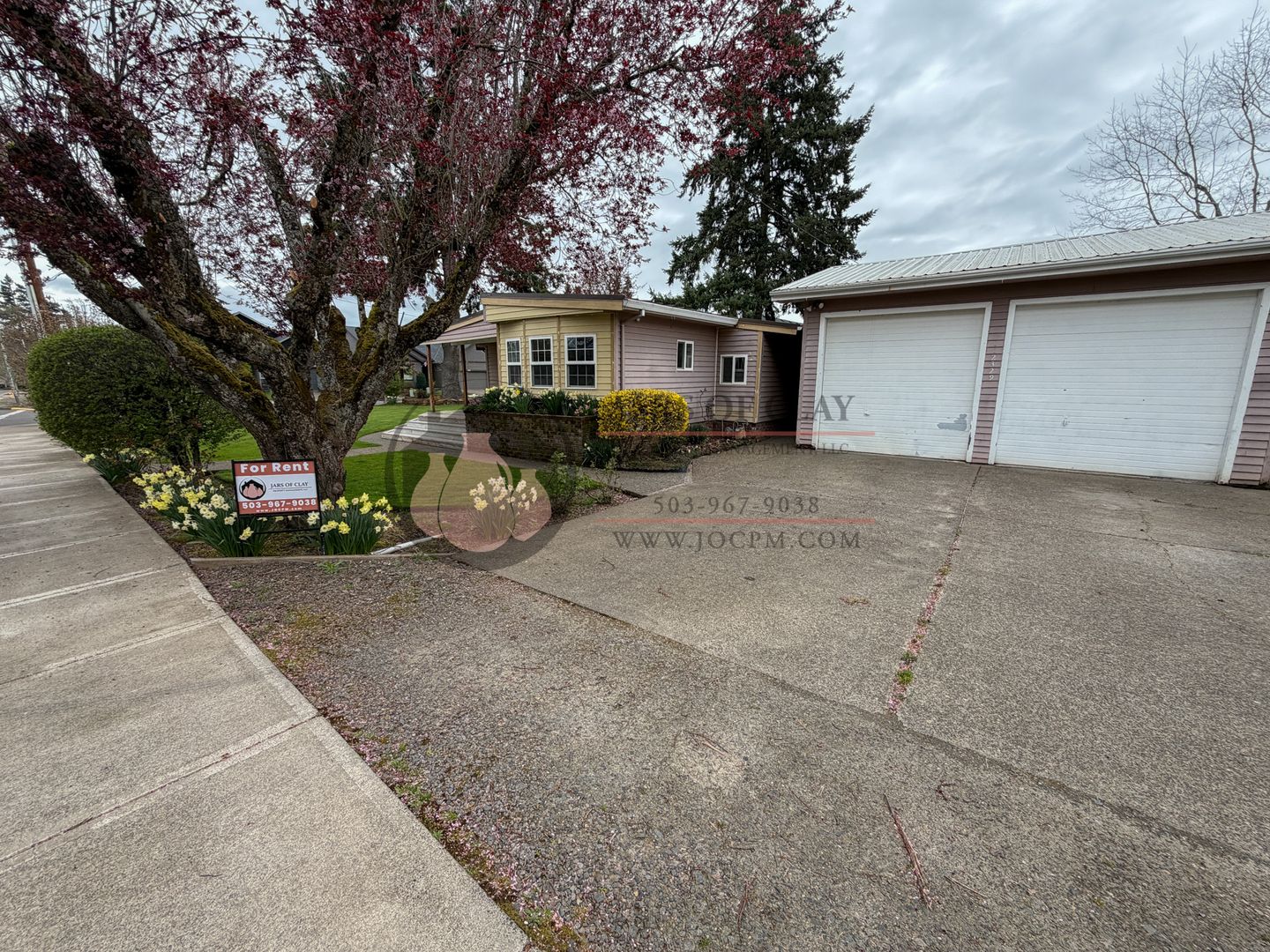 Hubbard House: 2329 A St