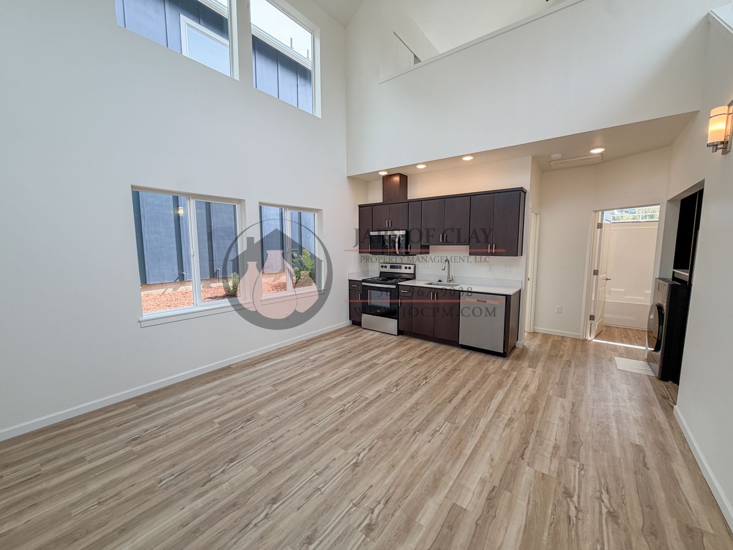 2026-1809 - 2576 - Schurman Cottages 3 of 9