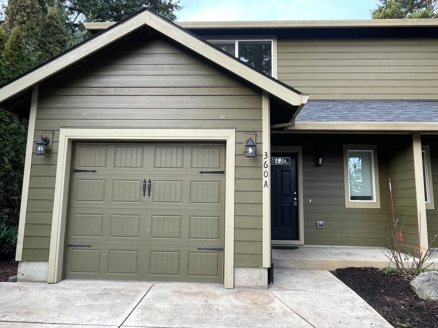 Willamina Apartment: 360 NW Willamina