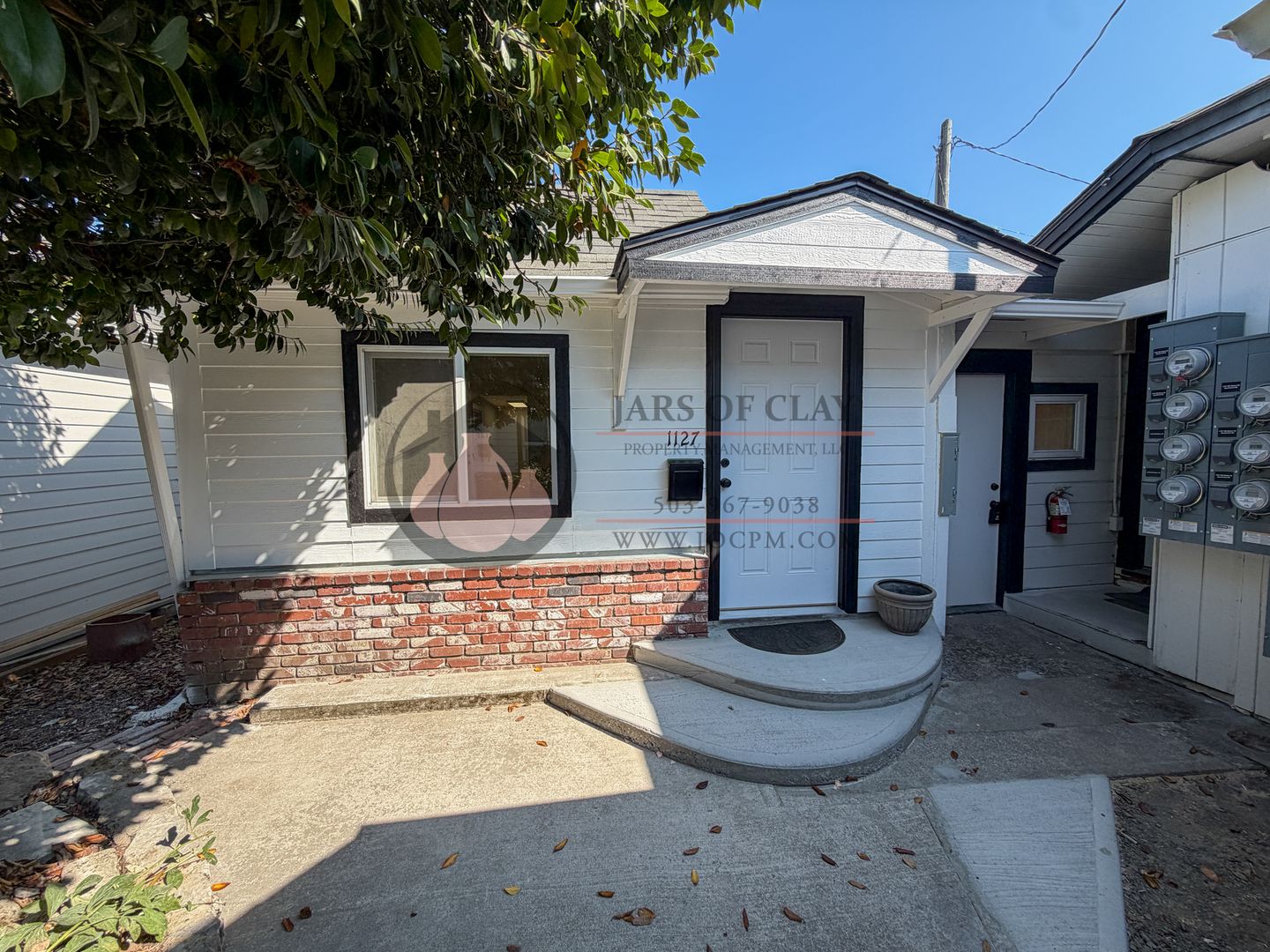 McMinnville Apartment: 1106-1135 NE Adams/Baker St