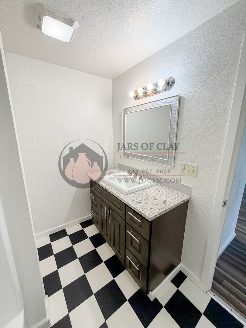 1/2 Off First Full Month's Rent | 2 Bed/1 Bath in Keizer | Ground Floor | W/D Hookups 5 of 7