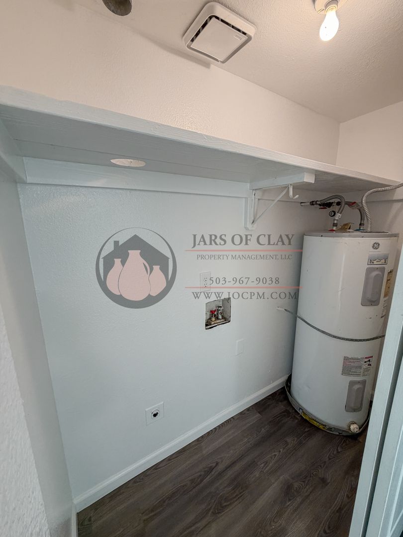 1/2 Off First Full Month's Rent | 2 Bed/1 Bath in Keizer | Ground Floor | W/D Hookups 6 of 8