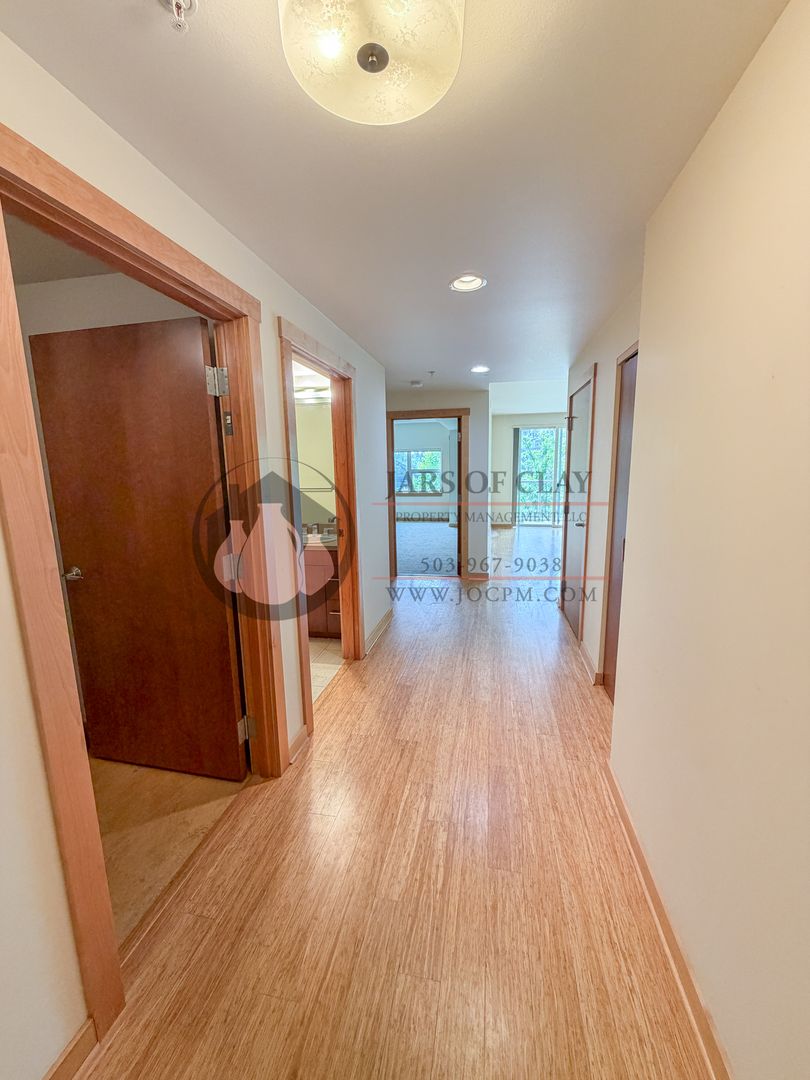 295 Church St. SE #403 2 of 11