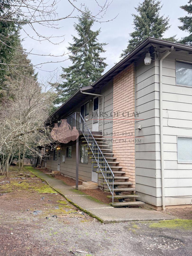 Salem Apartment: 4798 Skyline Rd S  #1-6