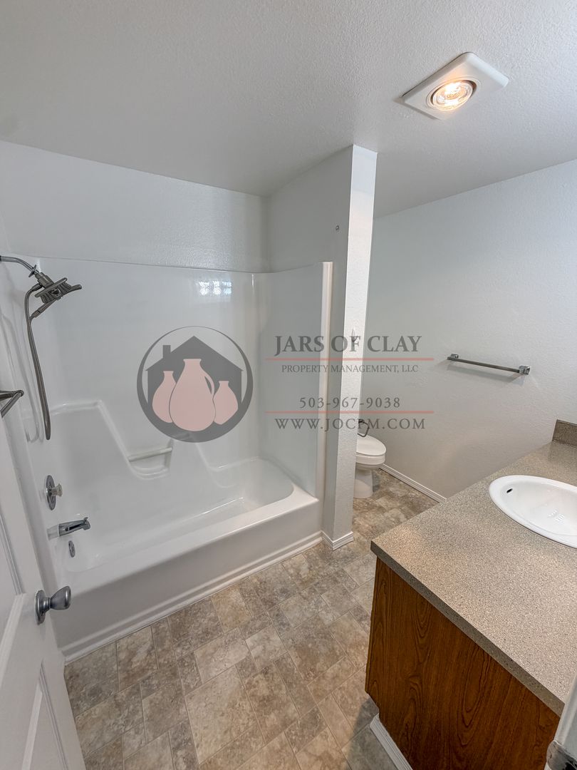 1/2 Off First Full Month's Rent 4 of 6