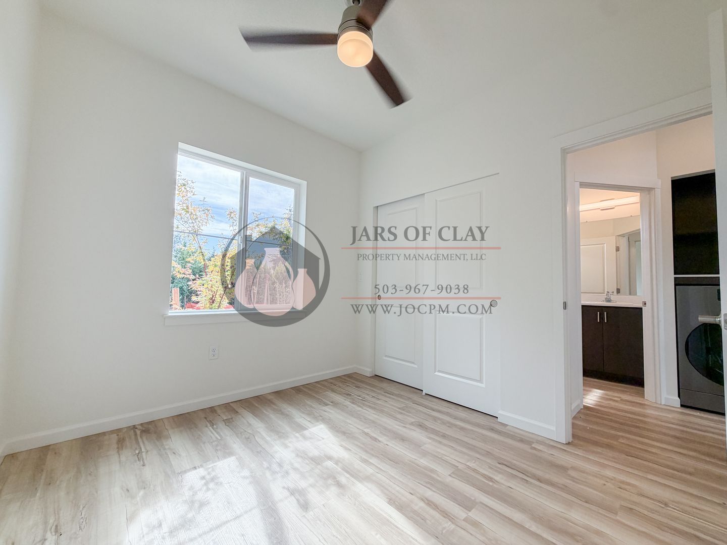 2026-1809 - 2568 - Schurman Cottages 6 of 8
