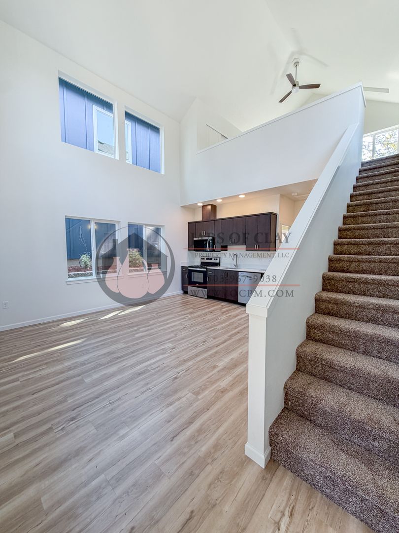 2026-1809 - 2552 - Schurman Cottages 2 of 7