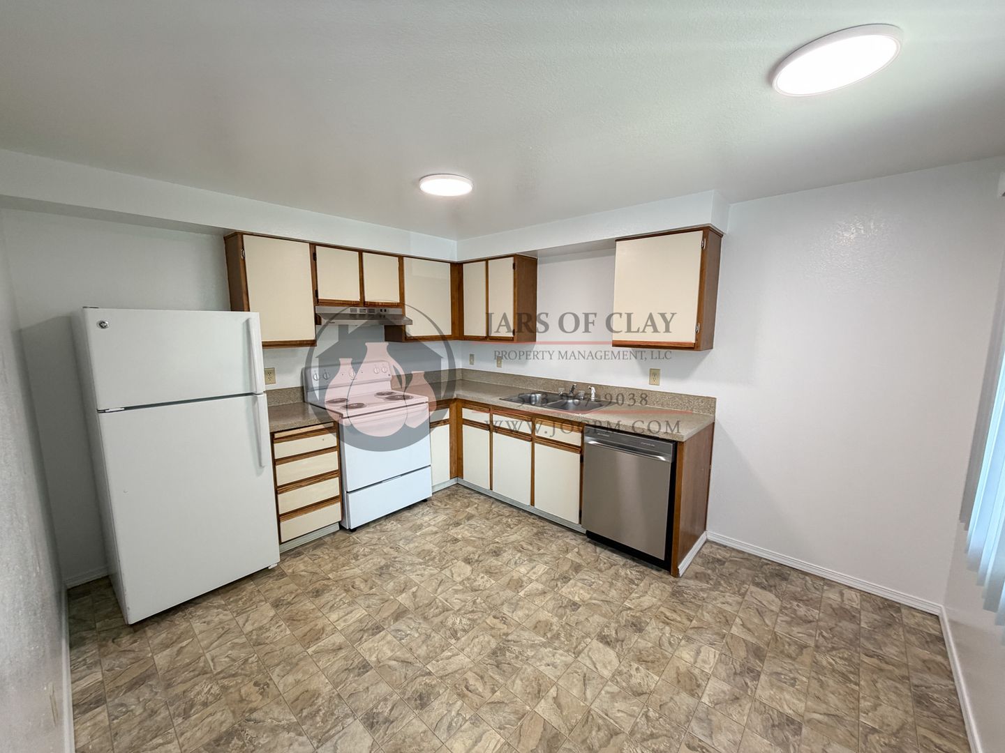 ½ OFF FIRST MONTH! | Cozy 2BR Upstairs Residence in Keizer 3 of 5