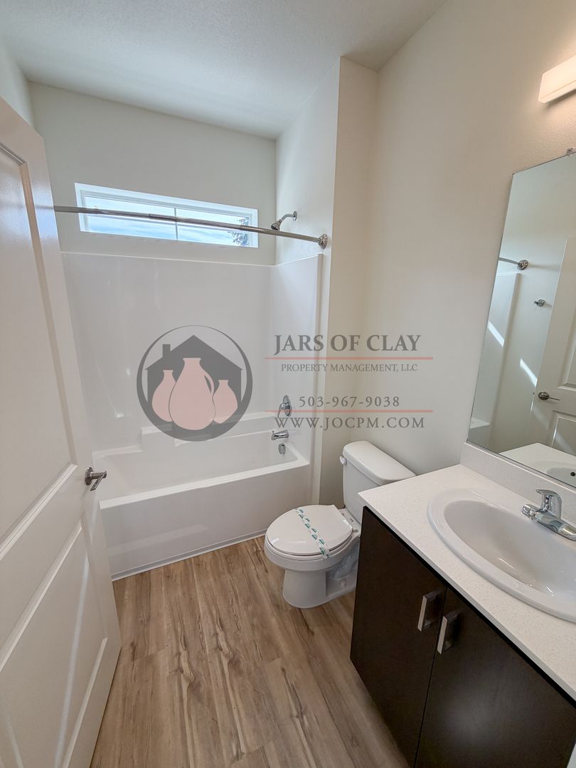 2026-1809 - 2576 - Schurman Cottages 6 of 9