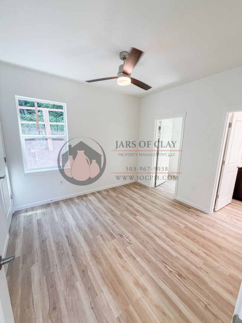2026-1809 - 2536 - Schurman Cottages 7 of 10