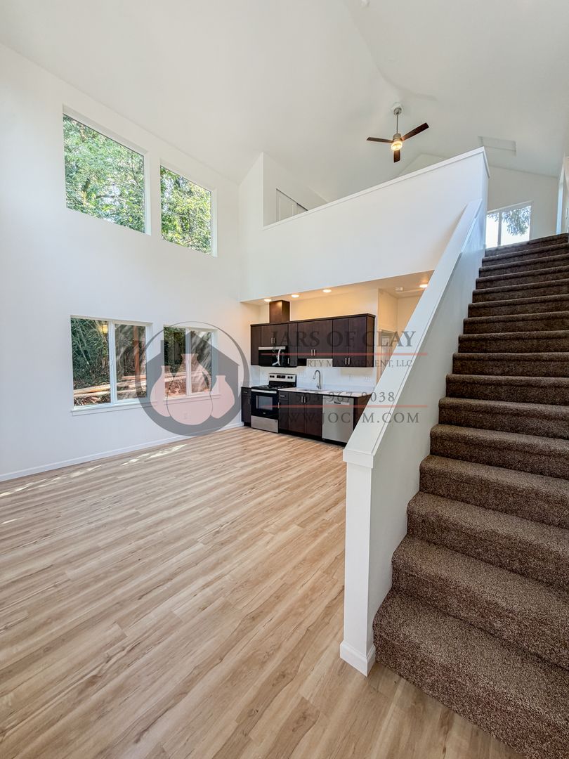 2026-1809 - 2544 - Schurman Cottages 2 of 8