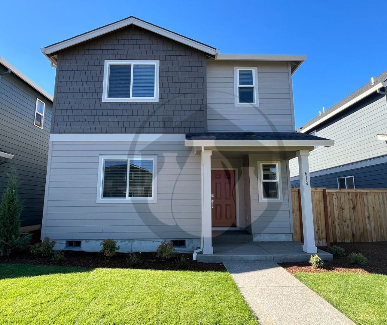 Brand New Build Ready to move in--