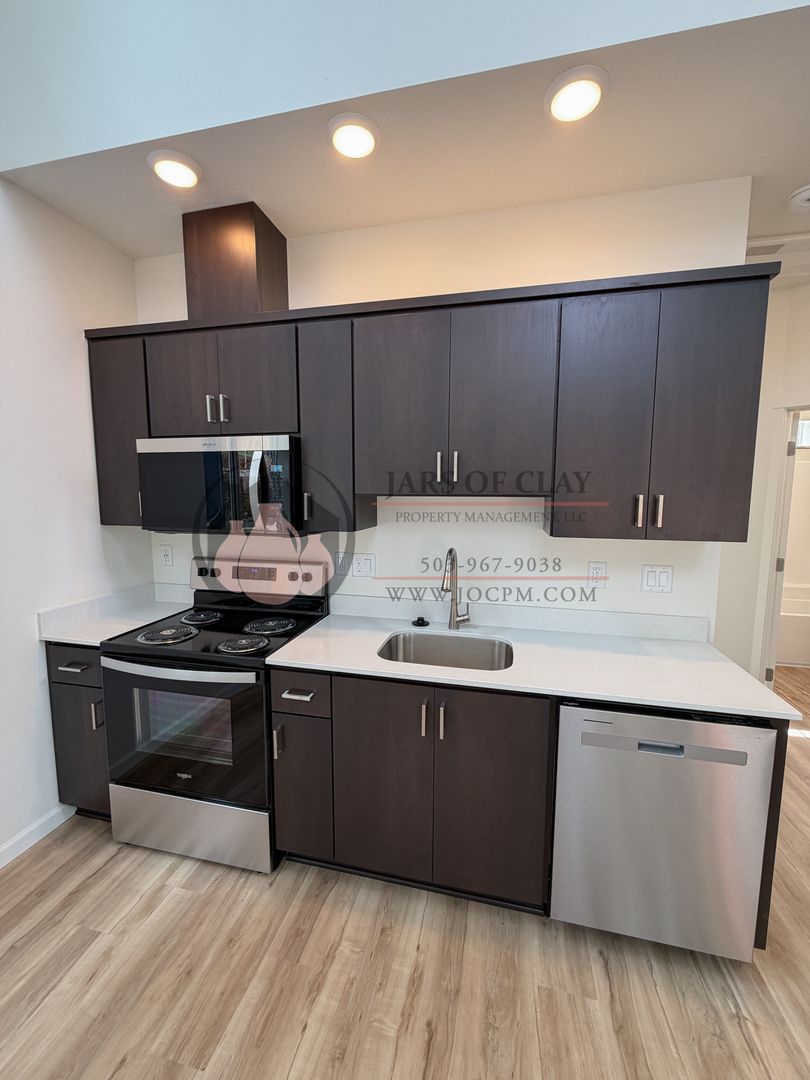 2026-1809 - 2576 - Schurman Cottages 4 of 9
