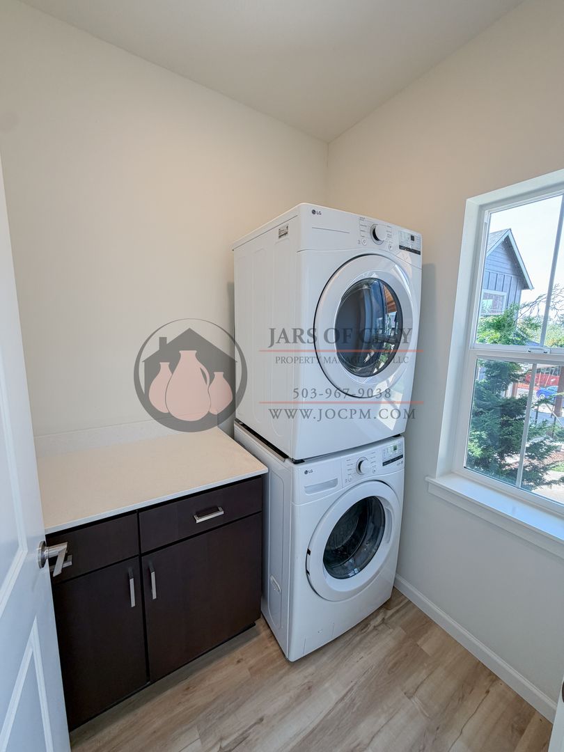 2026-1809 - 2536 - Schurman Cottages 4 of 10