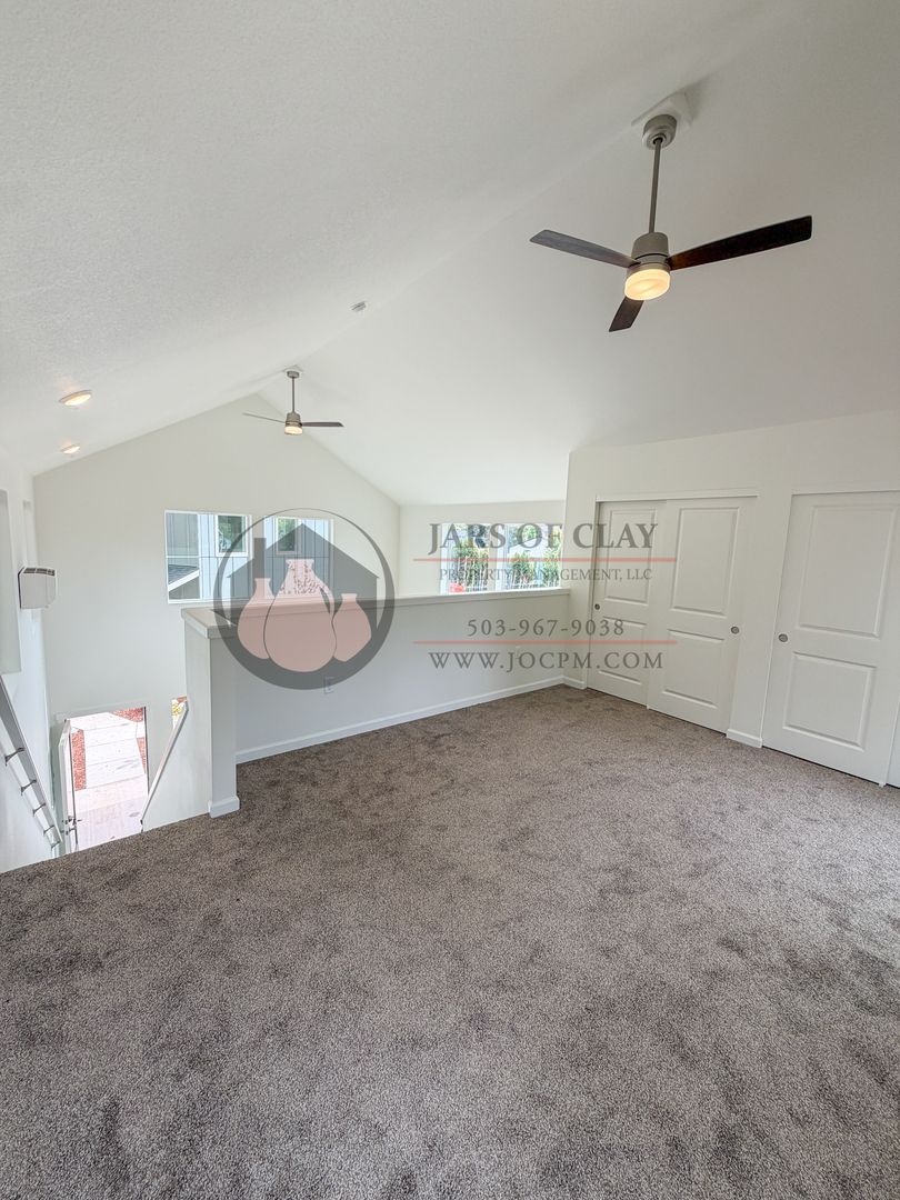 2026-1809 - 2584 - Schurman Cottages 9 of 9
