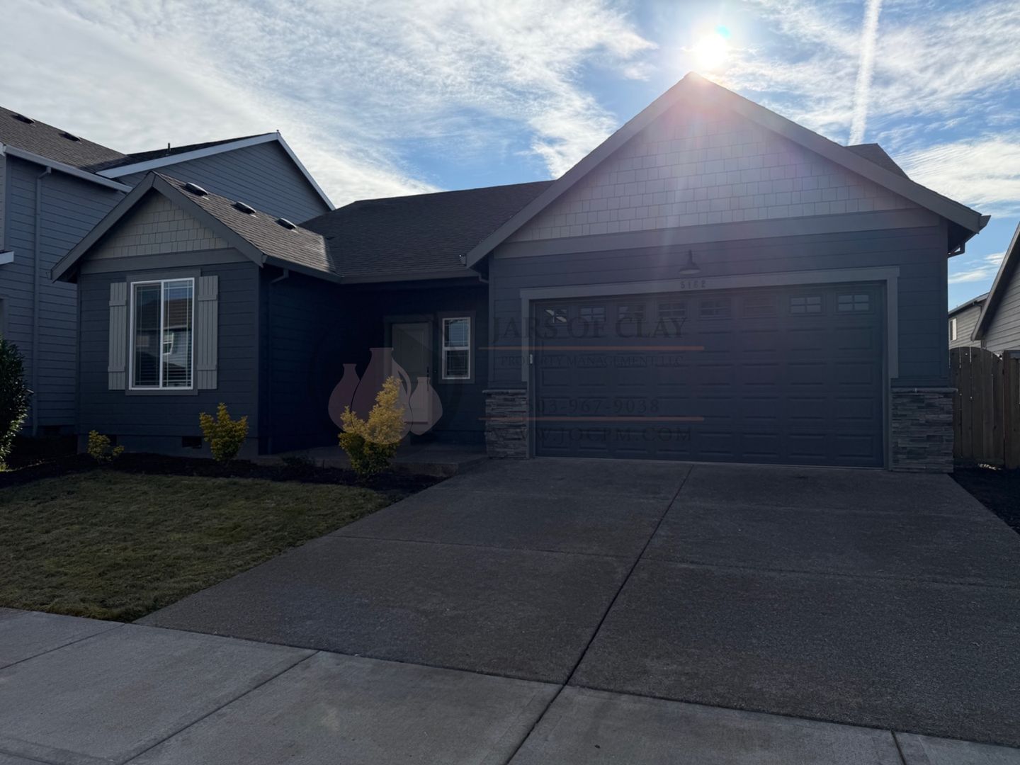 Salem House: 5162 Constellation Ave NE