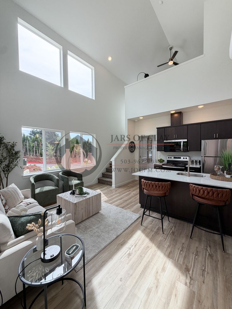 2026-1809 - 2592 - Schurman Cottages 4 of 11