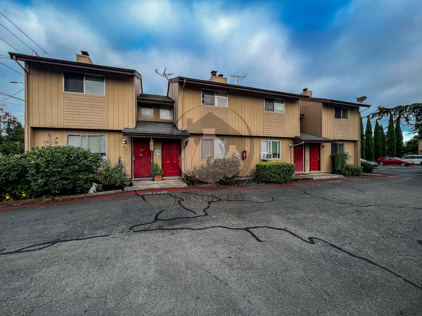 Salem Apartment: 3071 D St NE