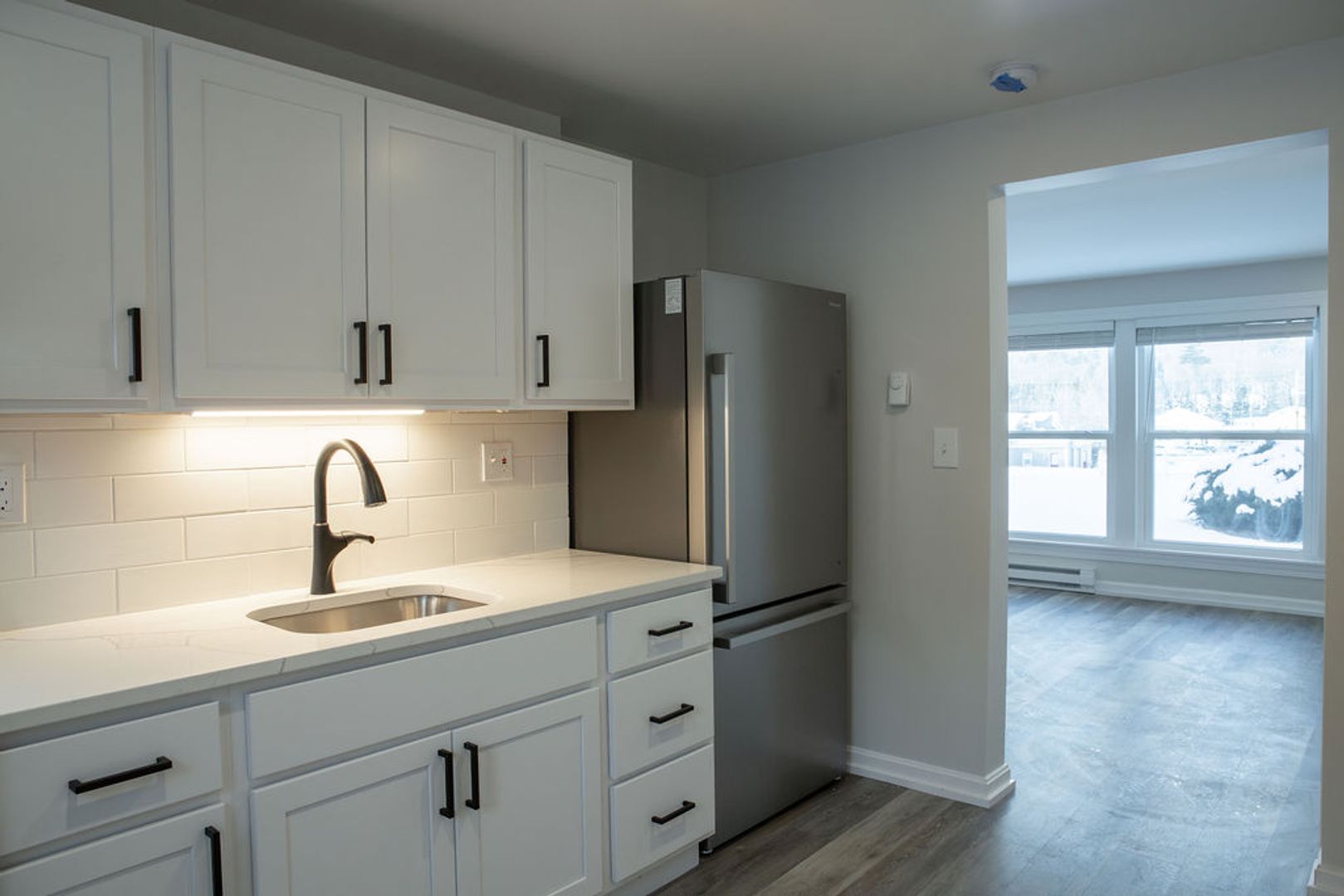 Boscawen Apartment: 180 N Main St