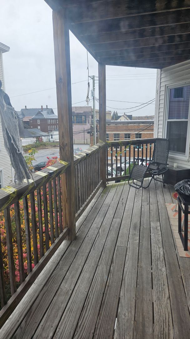 Manchester Apartment: 637-639 Harvard St