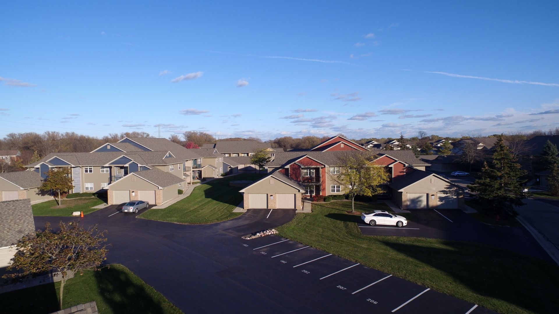 Sussex Apartment: N66 W24791 Stonegate Court