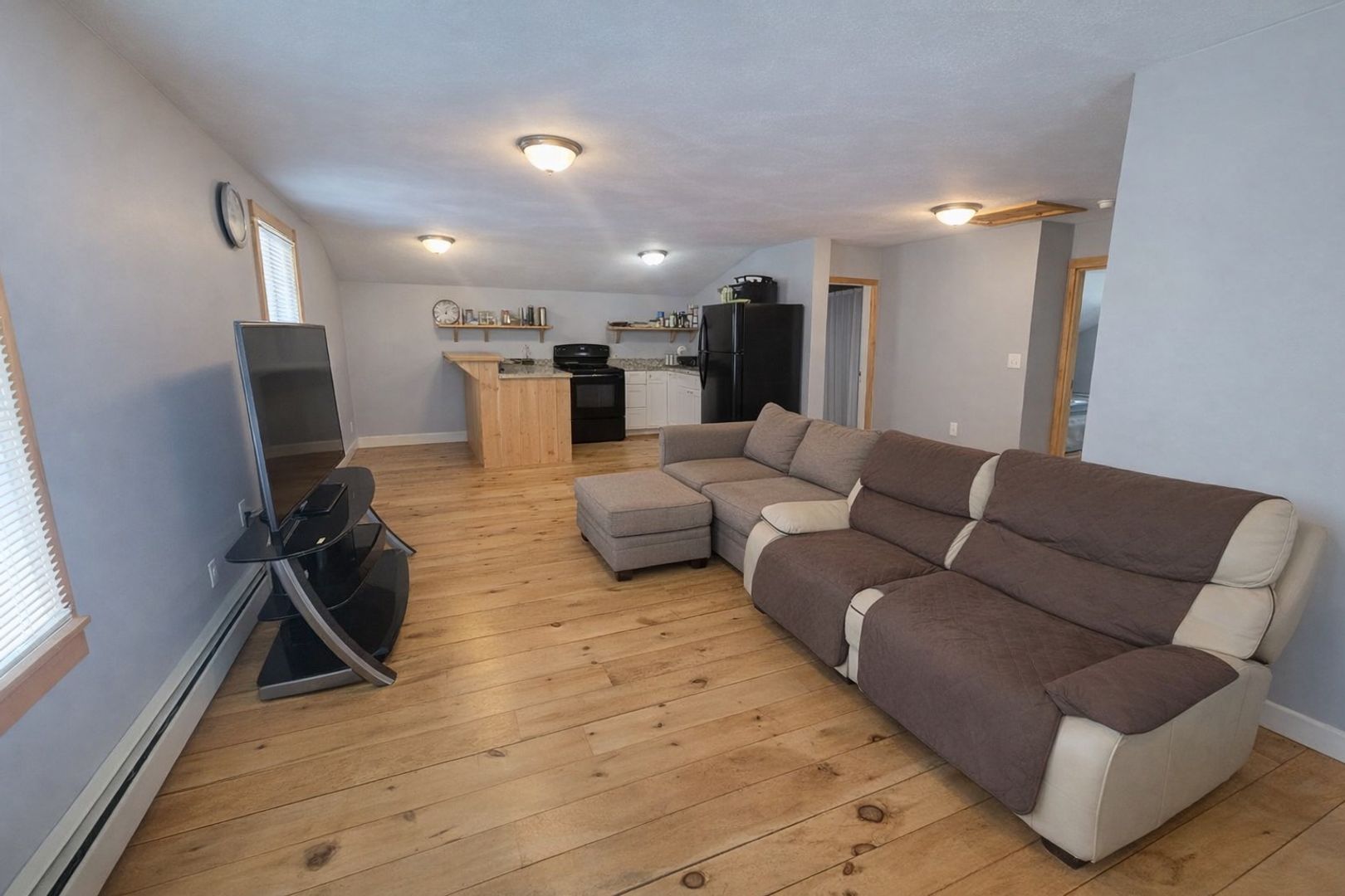 Meredith Apartment: 5,15,16 Black Dog Way