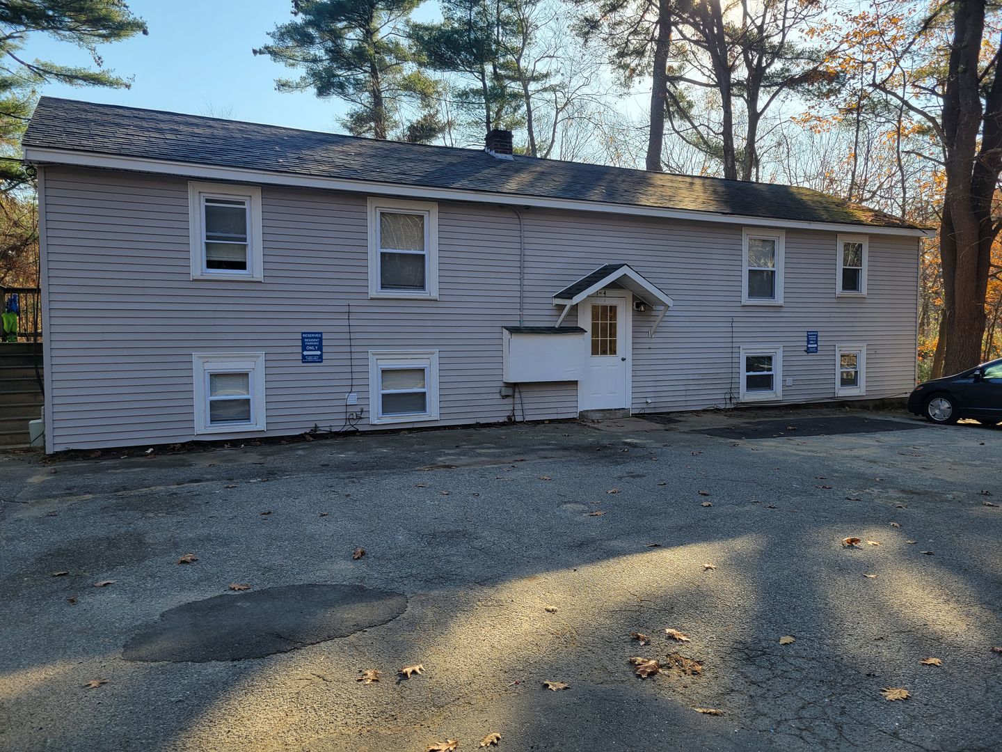 Kingston Apartment: 2 Main St