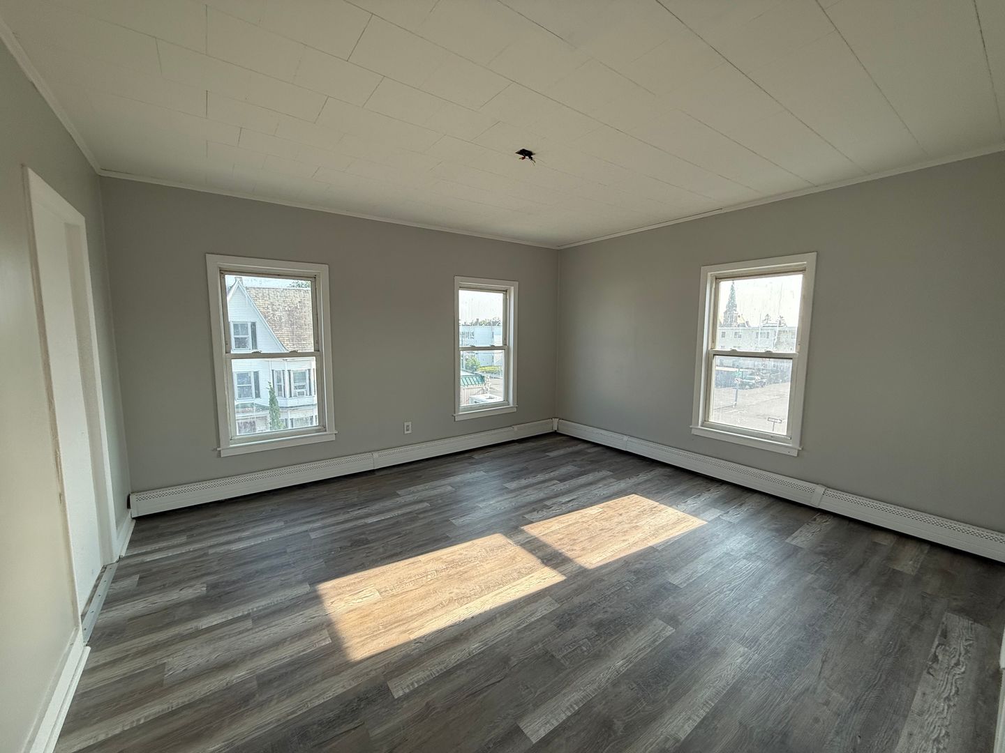 Manchester Apartment: 312 -314 Lake Ave