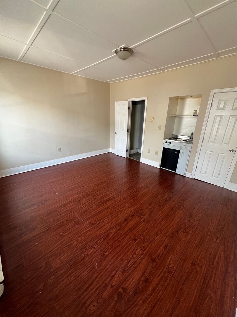 Nashua Apartment: 14-20 Amory St