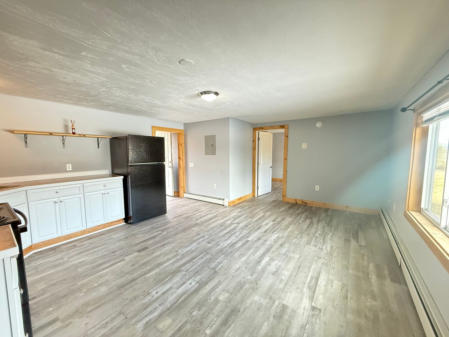 Meredith Apartment: 5,15,16 Black Dog Way