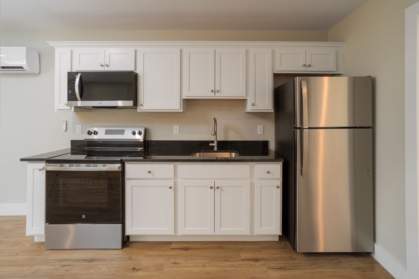 Boscawen Apartment: 145 King St