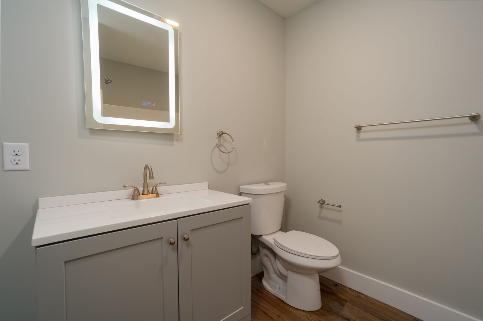 Boscawen Apartment: 145 King St