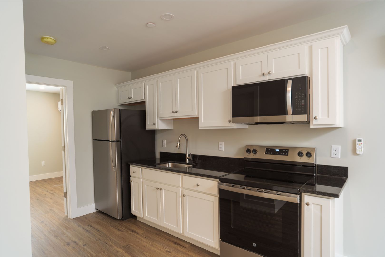 Boscawen Apartment: 145 King St