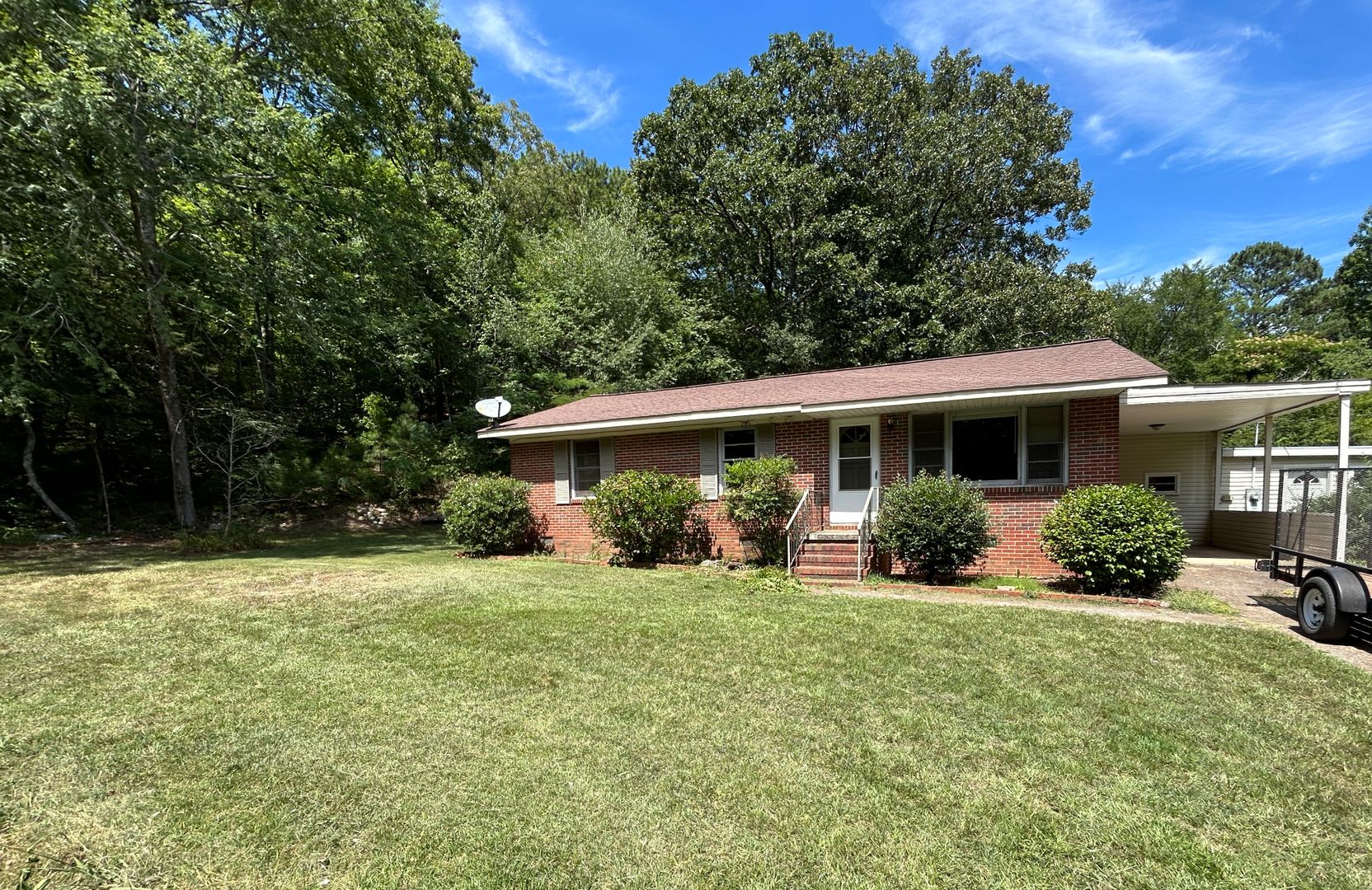 Anniston House: 14 Dogwood Avenue