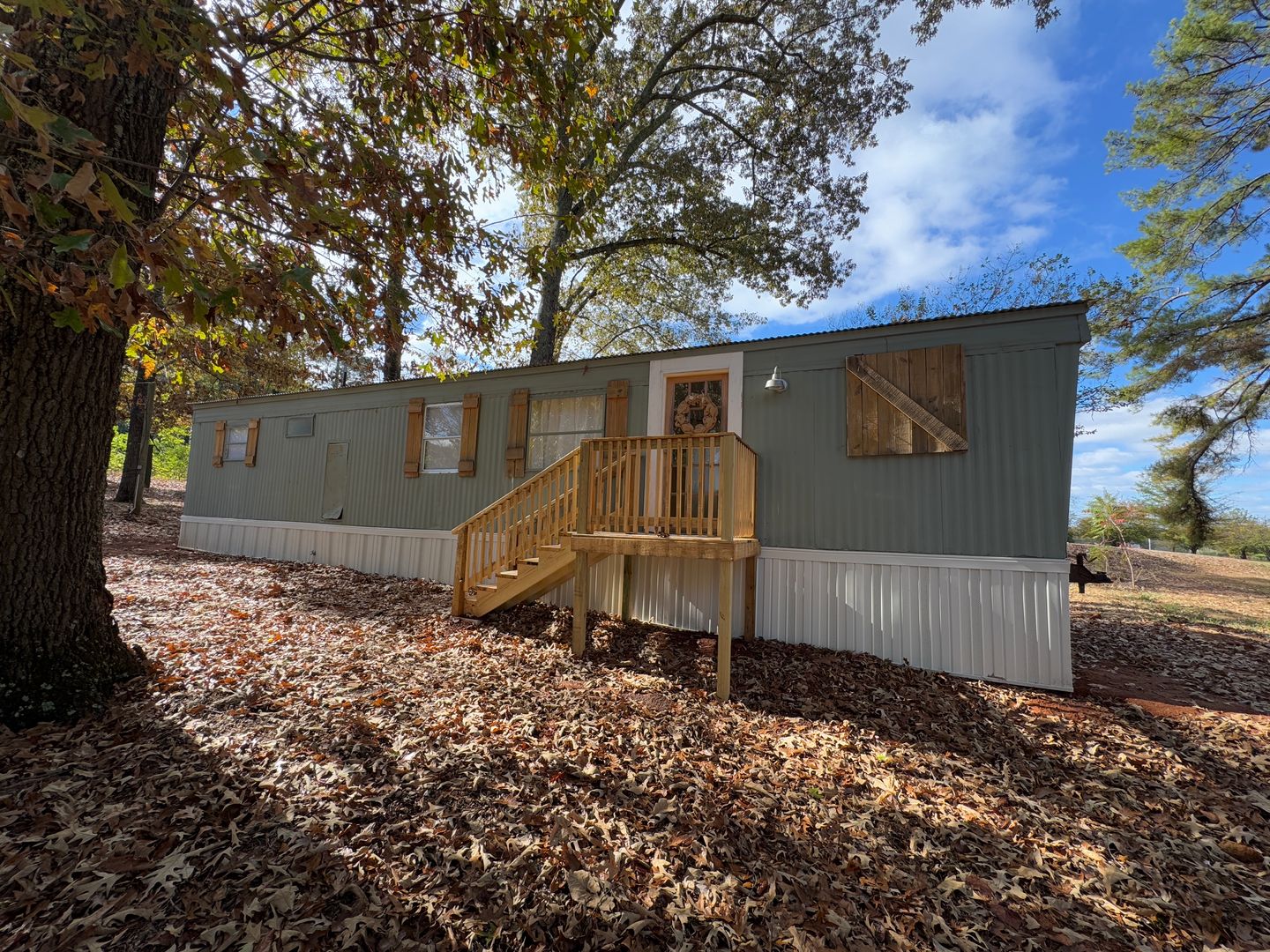 Alexandria House: 87 Poplar Dr