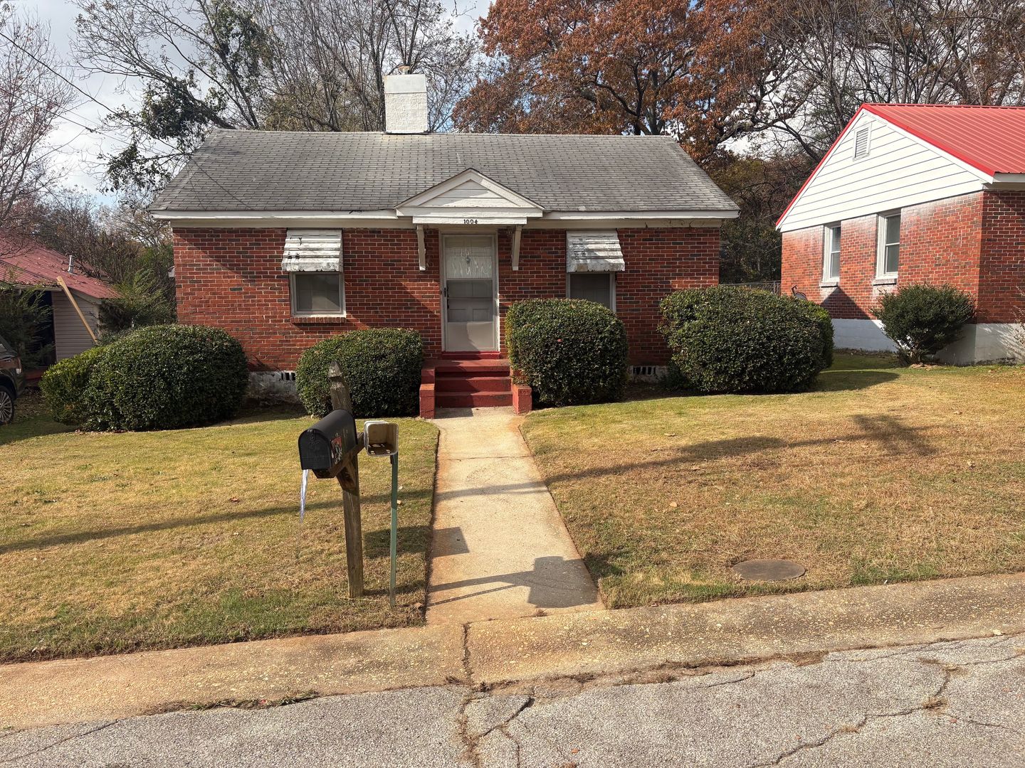 Anniston House: 1004 Maplewood Avenue