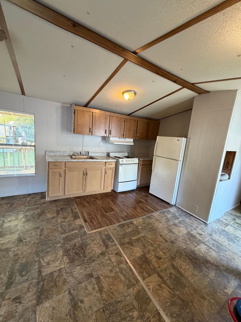 Jacksonville Apartment: 707 E Francis Street