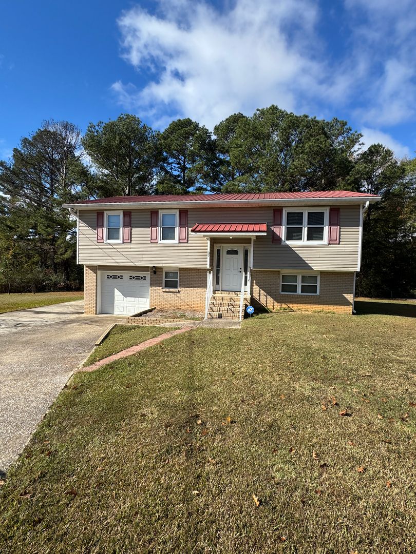 Anniston House: 37 Ty Drive