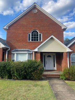 215 W. Francis Street – photo 1