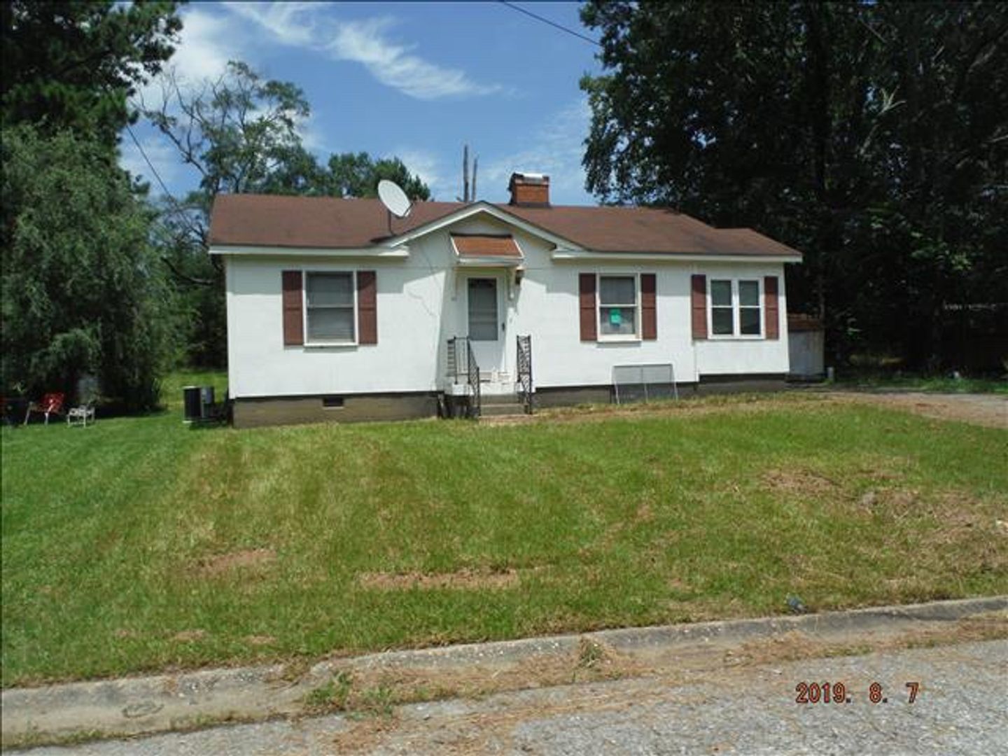 Anniston House: 11 Avenue A Pelham Heights