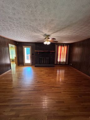 330 Heards Ln, Oxford – photo 1
